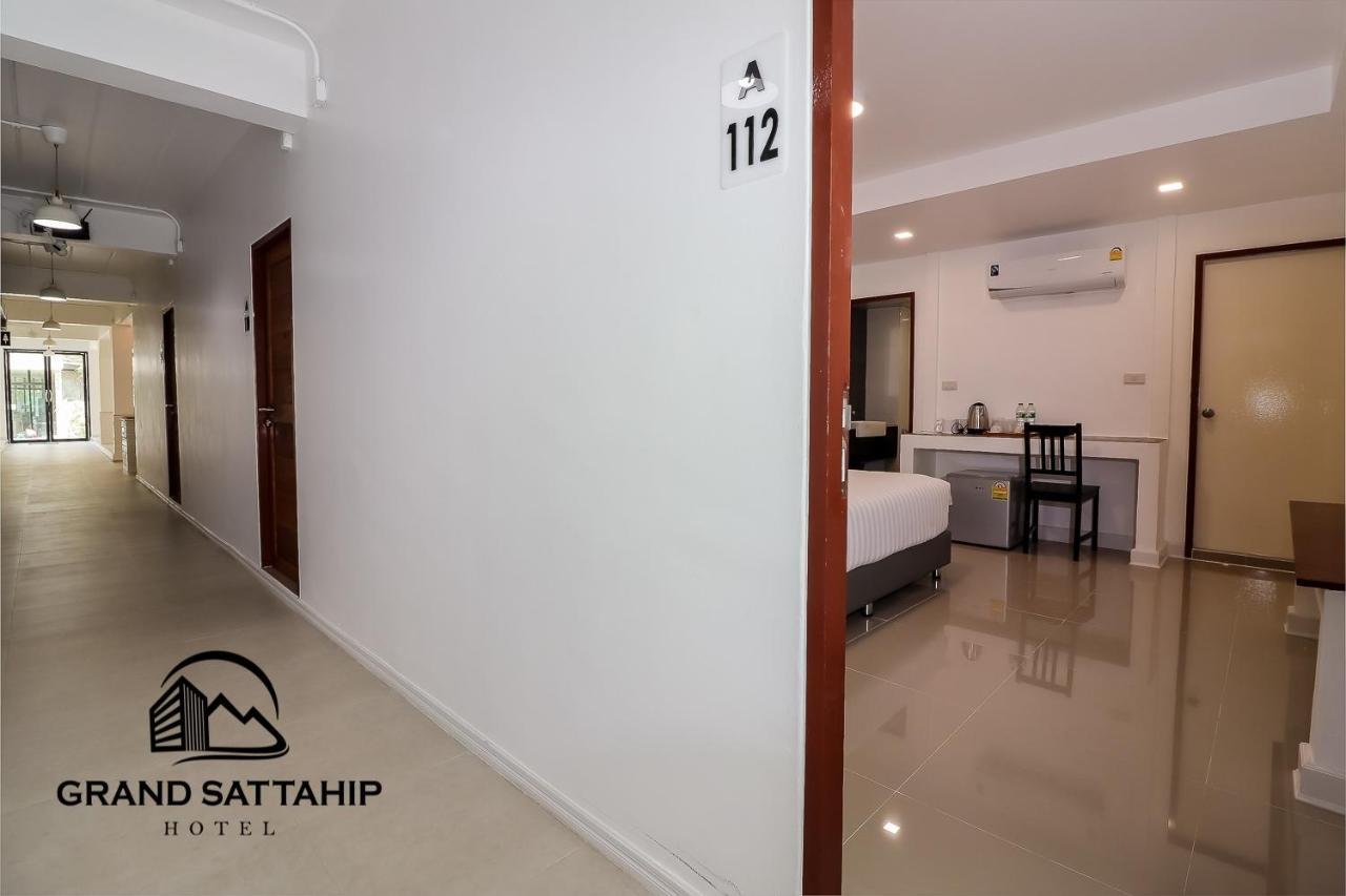 Grand Sattahip Hotel מראה חיצוני תמונה